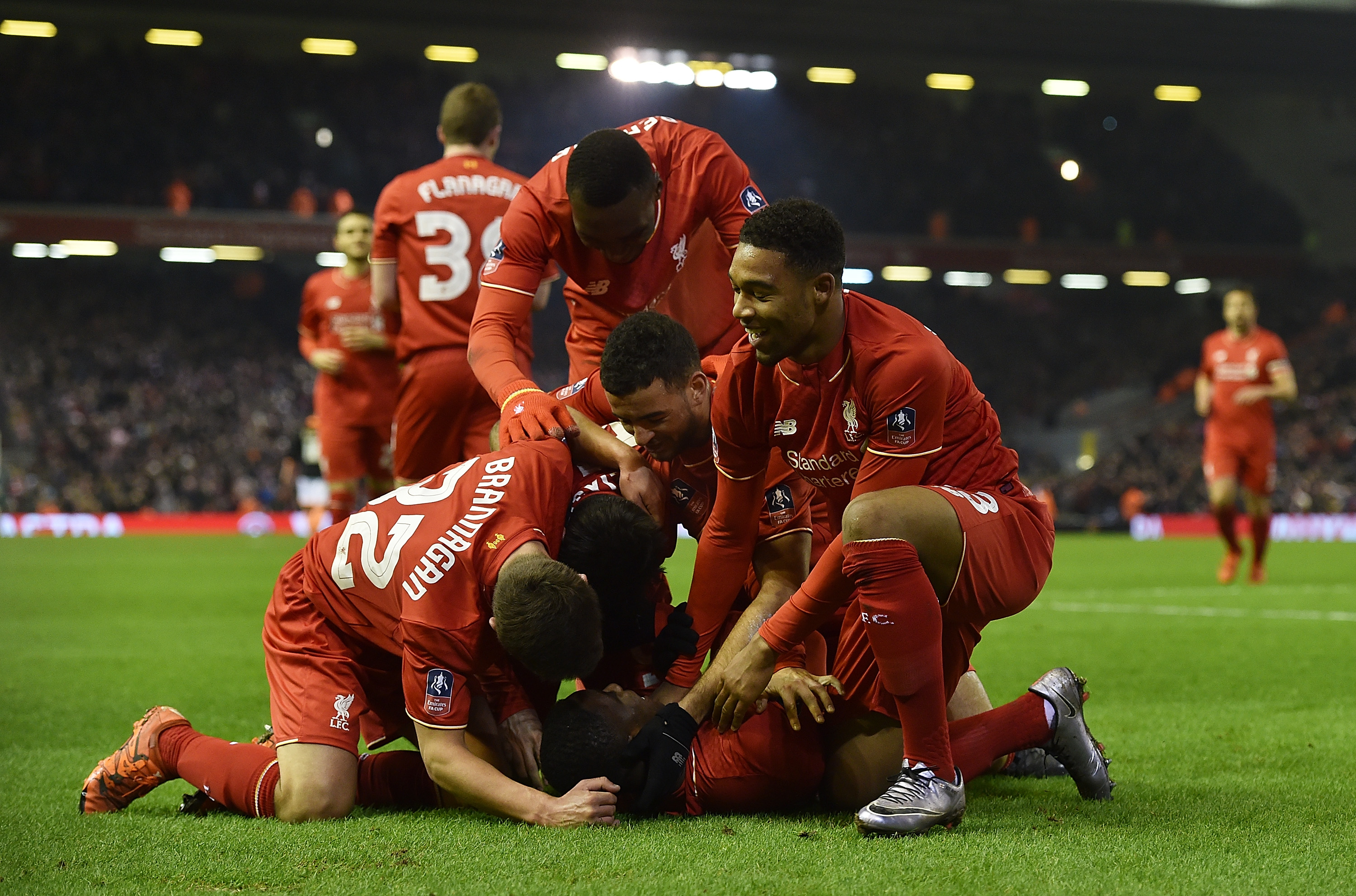 东体：足协要求所有女足国脚踢完全运会后立刻赶往国家队报到（东体：足协要求所有女足国脚全运会一结束即刻赴国家队报到）