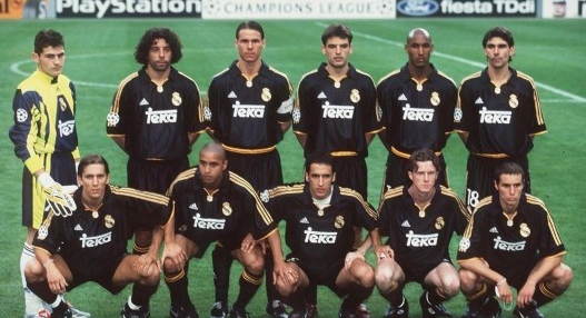 0-3不敌拜仁，勒沃库森连续37场德甲客场不败纪录遭终结（0-3负拜仁，勒沃库森德甲客场37场不败告终）