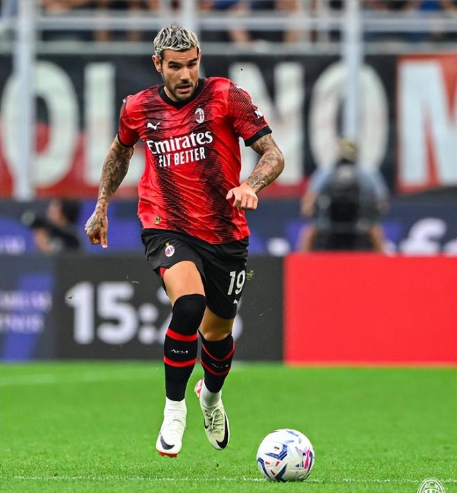 篮球勇士球星连续三场助攻上双