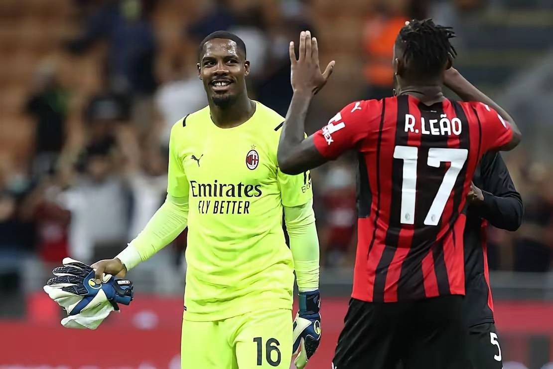 2025／26赛季英超：下课传闻震天响，斯洛特稳坐发布会（2025／26英超：解任传闻满天飞，斯洛特从容出席发布会）