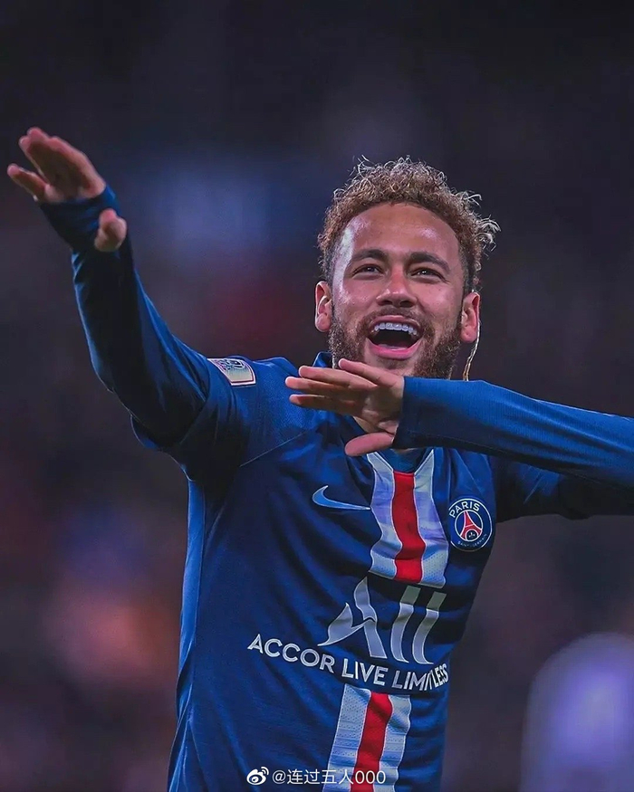 巴西18岁新星身价飙至8000万欧，同龄数据超越内马尔维尼修斯（18岁巴西天才身价涨至8000万欧，同龄期数据力压内马尔与维尼修斯）