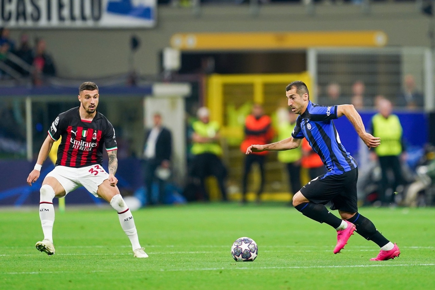 足球曝英超豪门盯上天才中卫，报价或破纪录（英超豪门相中天才中卫，转会报价或创纪录）