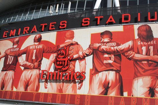 欧冠半场：派尚扳平，格林伍德反超，马赛暂2-1圣吉罗斯（半场欧冠战况：马赛暂2-1领先圣吉罗斯，派尚扳平后格林伍德反超）