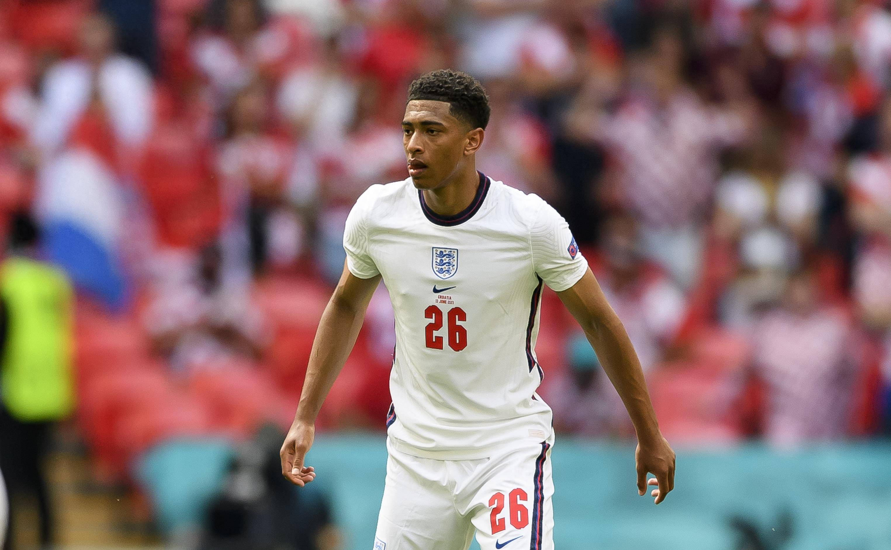 图片报：多特高层需要考虑是否在明年夏天提前出售阿德耶米（图片报：多特管理层正评估是否在明夏提前出售阿德耶米）