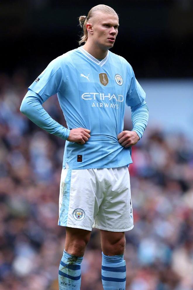 太阳报：森林后卫埃纳在养伤期间和其他球员的女友谈恋爱（太阳报称：森林后卫埃纳伤停期间疑与其他球员的女友相恋）