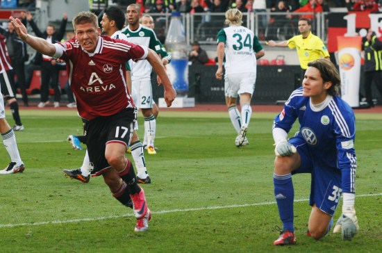 世界波绝杀助队挺进世界杯，蒂尔尼当选苏格兰本场最佳球员（神仙球压哨制胜送队闯进世界杯，蒂尔尼获评苏格兰全场最佳）